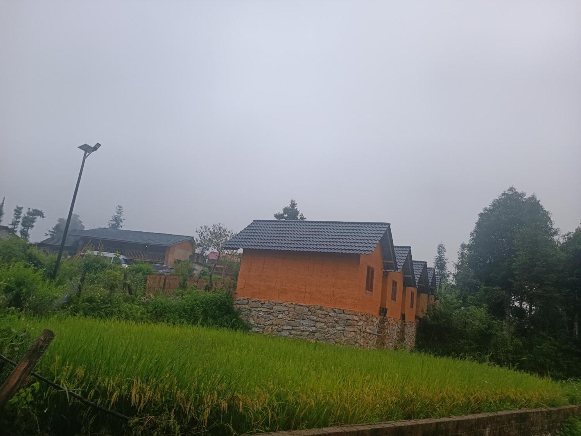 Hong Thu Homestay & Bungalow Quan Ba Ruang foto